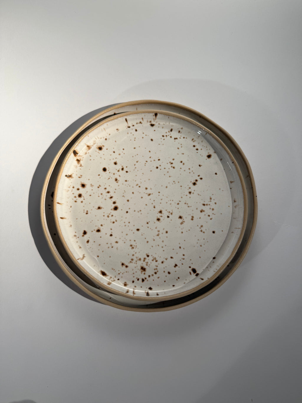 Lekštė BALTAS BERŽAS Ø19 cm.